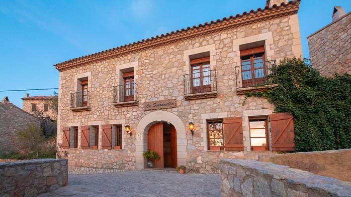 https://media.obehotel.com//files/hotel/hotel-siuranella-siurana-priorat-tarragona/gen1.jpg